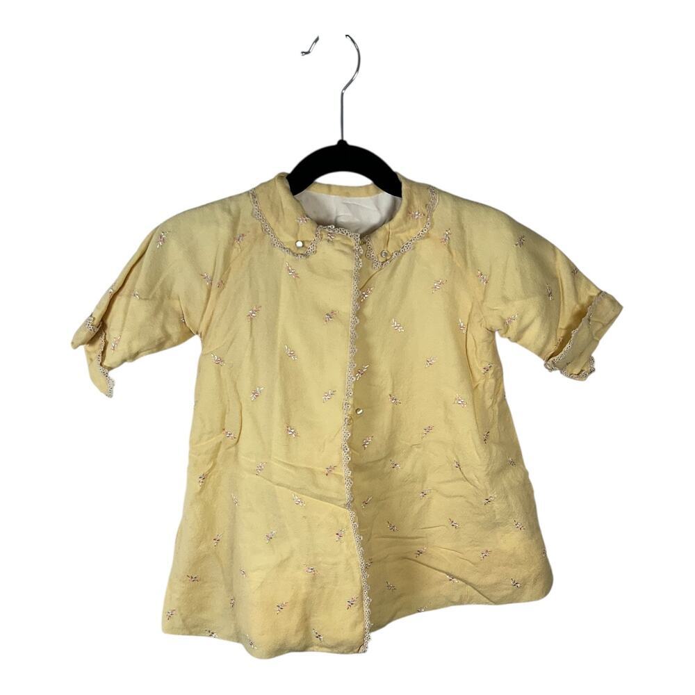 VINTAGE CANARY YELLOW BABY ROBE RARE FLORAL DETAIL NO BRAND EXCELLENT CONDITION - Picture 2 of 8